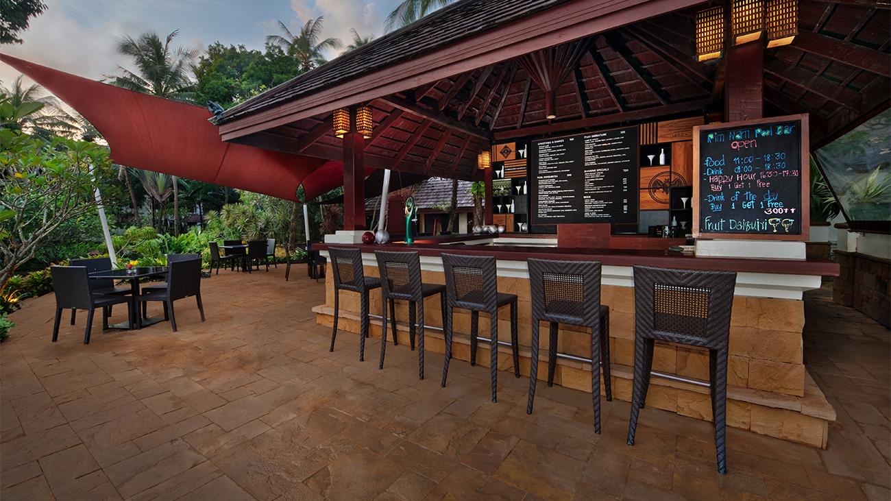 Rim Nam Pool Bar